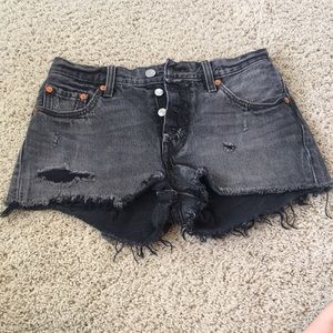 Levi’s 501 shorts! Only been worn once!!